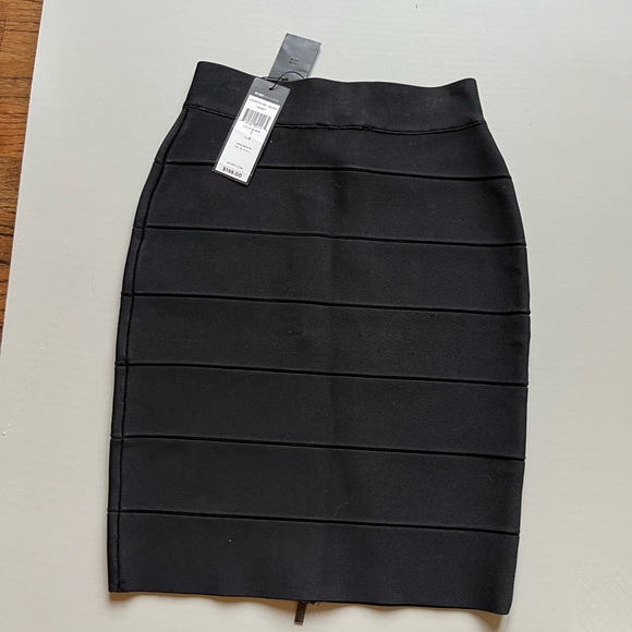 BCBG NWT Black “Josey” bandage skirt with full zip front detail. - Picture 3 of 5